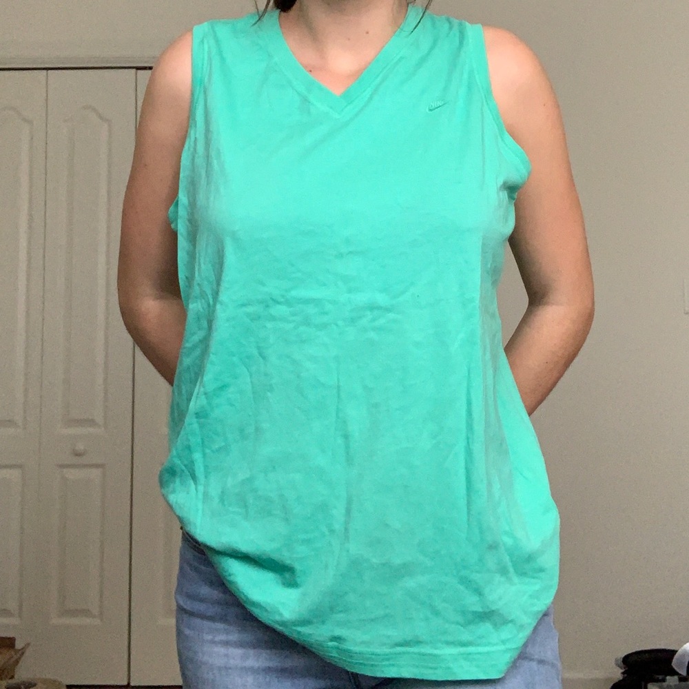 BNWT Nike Grey Tag V Neck Cotton Green Large Tank